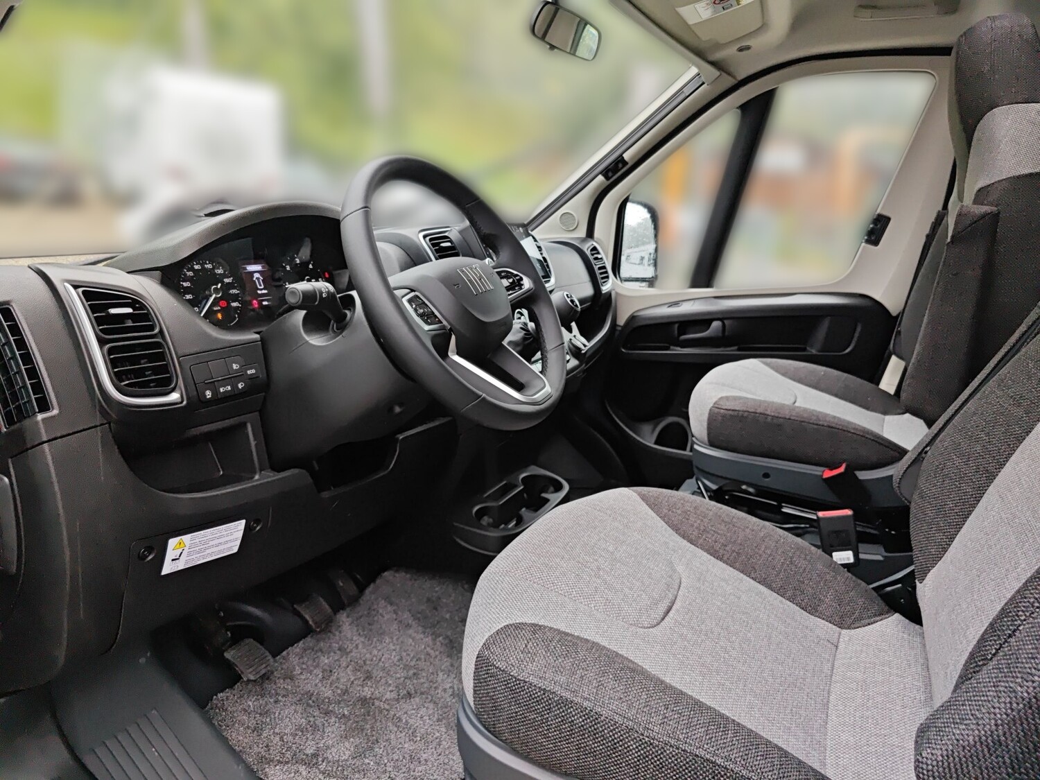Knaus L!VE WAVE PLATINUM SELECTION 650 MF Live 2025