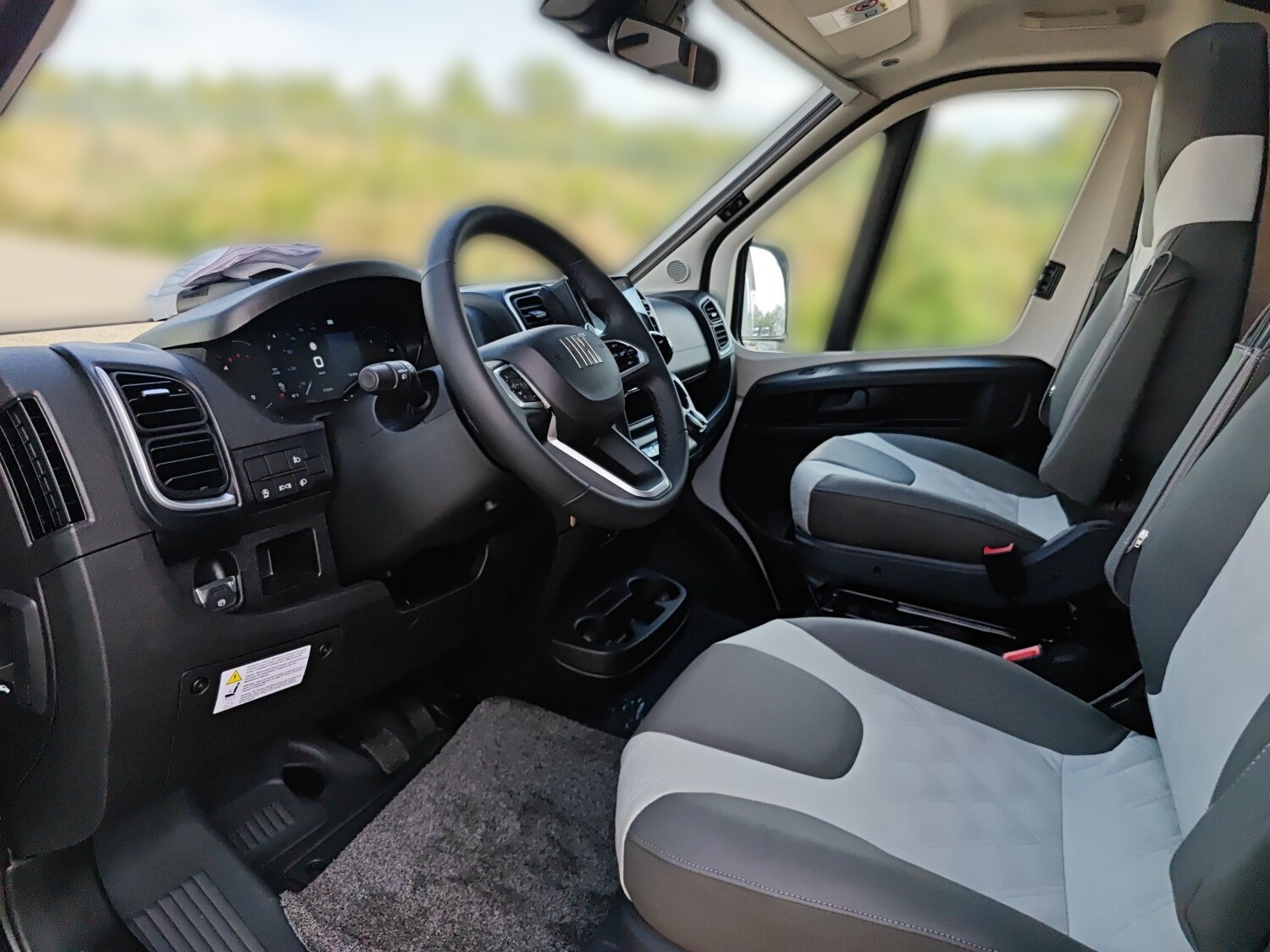 Knaus L!VE WAVE PLATINUM SELECTION 650 MF Live 2025