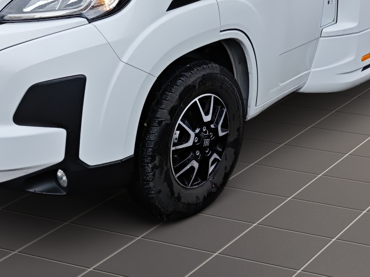 Knaus L!VE WAVE PLATINUM SELECTION 700 MEG Live 2025