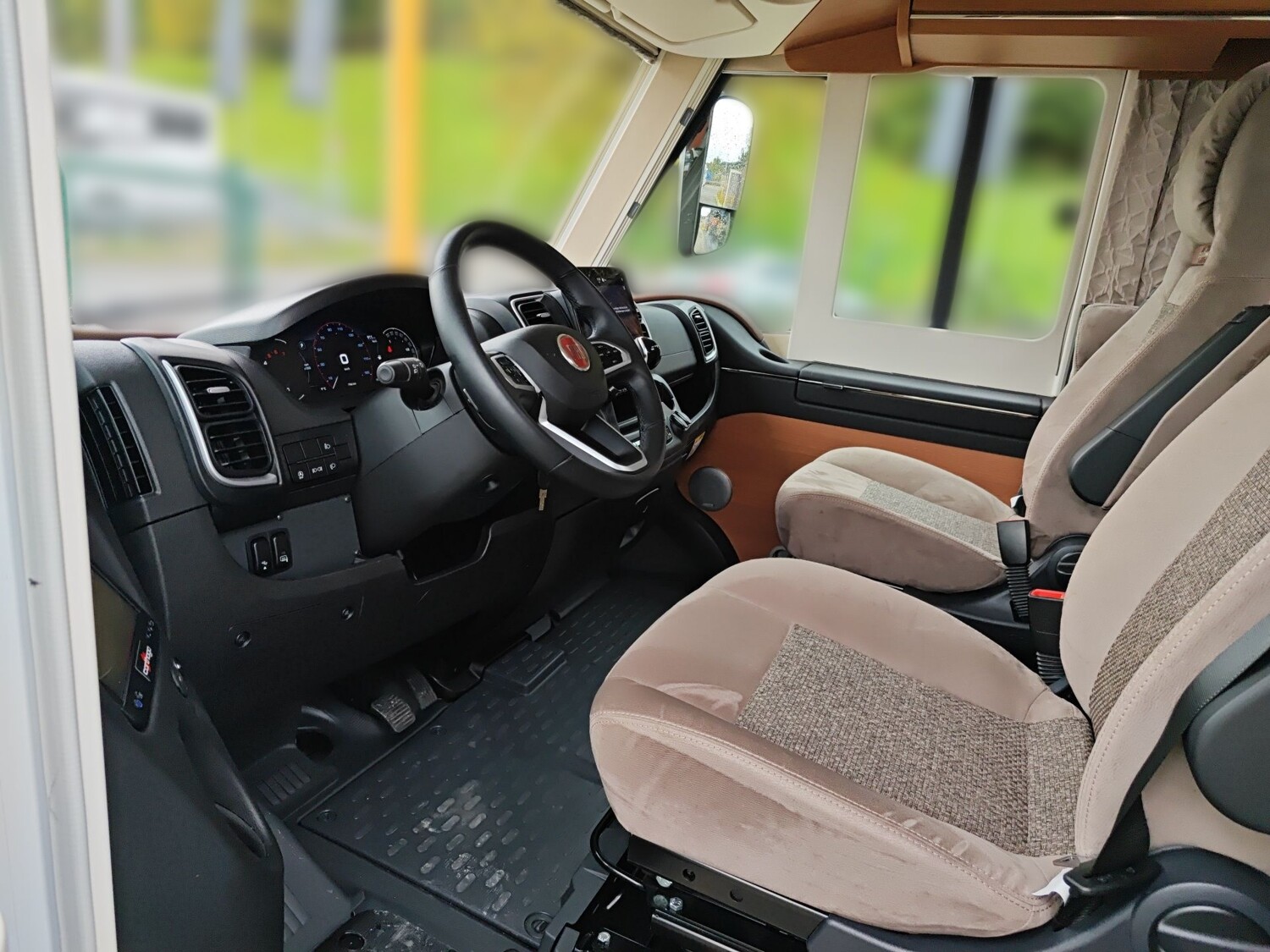 Carthago chic c-line I 4.9 LE Fiat 2025