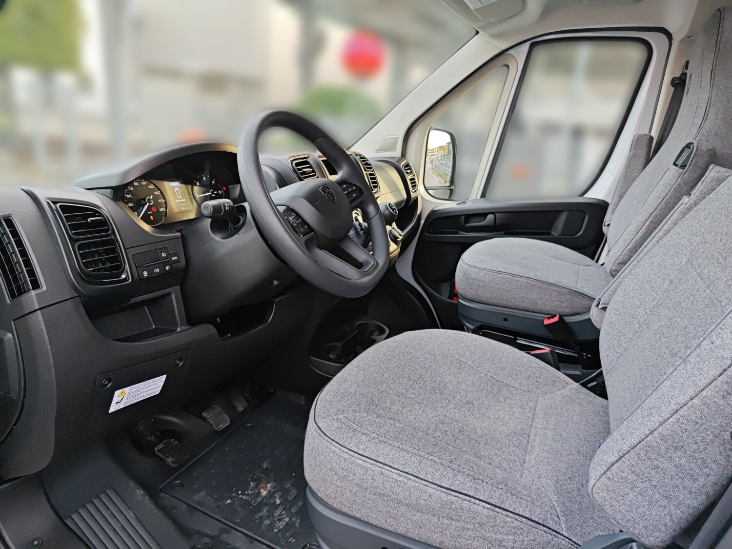 Sunlight Cliff 640 Peugeot 2026