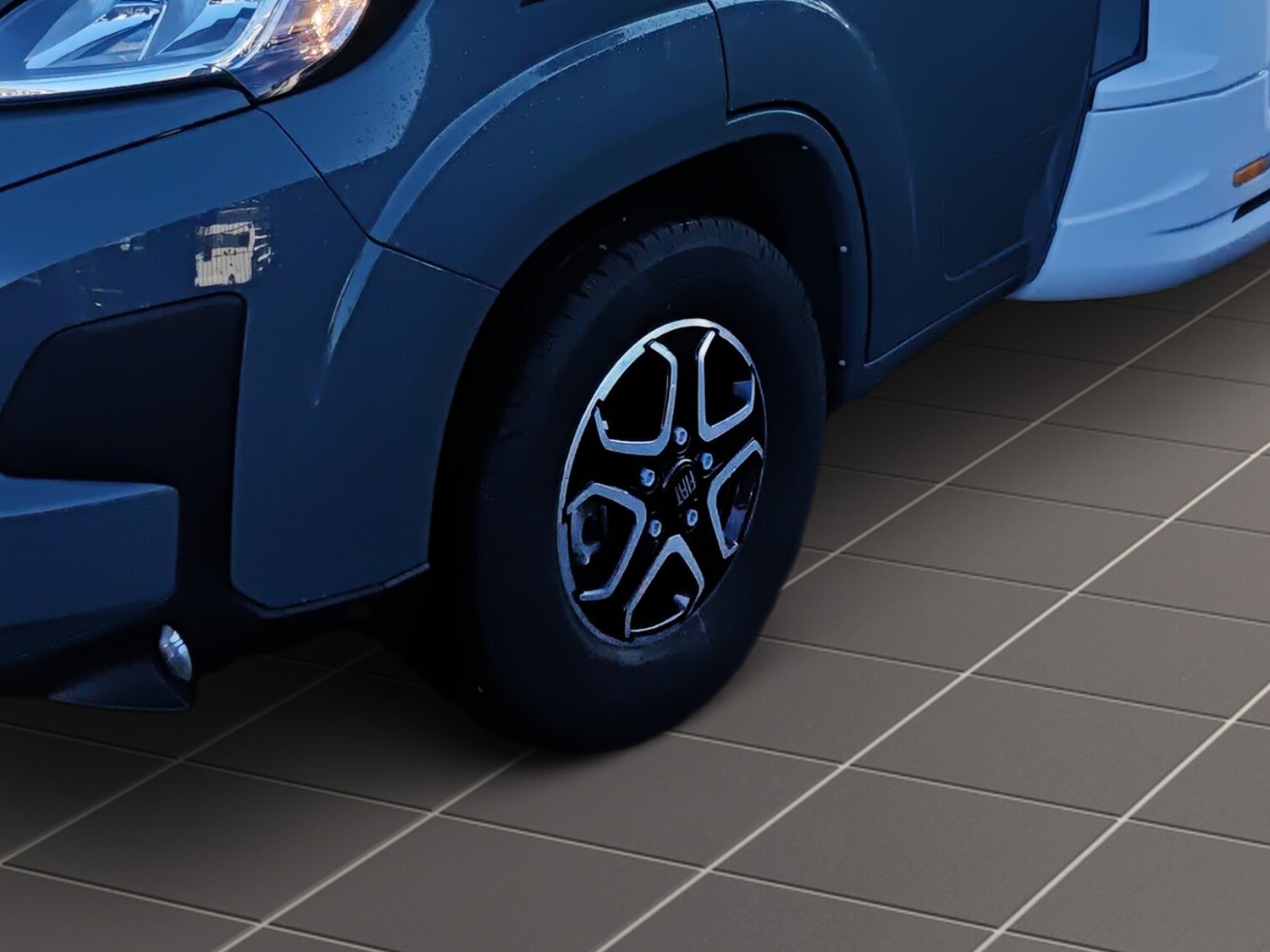 Knaus L!VE WAVE PLATINUM SELECTION 650 MF Live 2025