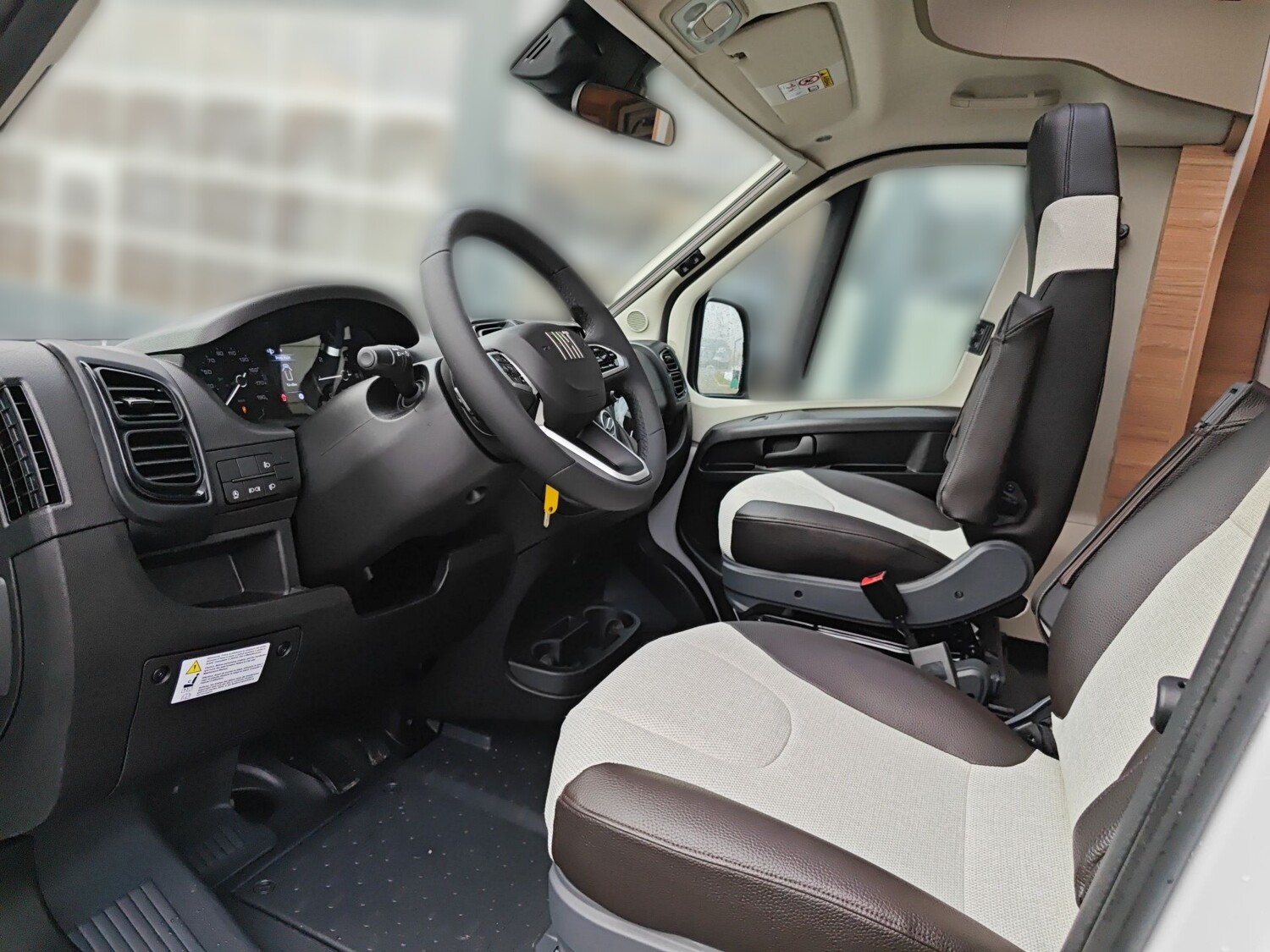 Weinsberg CaraCompact EDITION PEPPER 600 MEG Spare13.051,- 2026