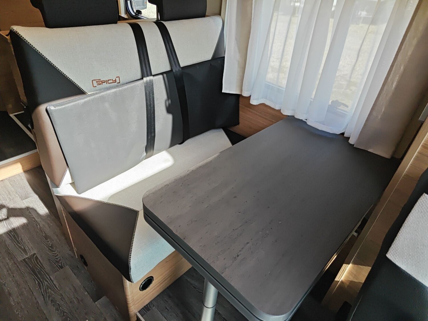 Weinsberg CaraSuite EDITION SPICY 700 MEG 2027 | Bild 10